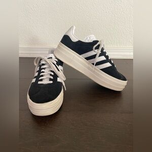 GENTLY WORN ADIDAS GAZELLE BOLD SIZE 5